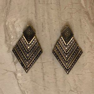 Tribal pattern earrings